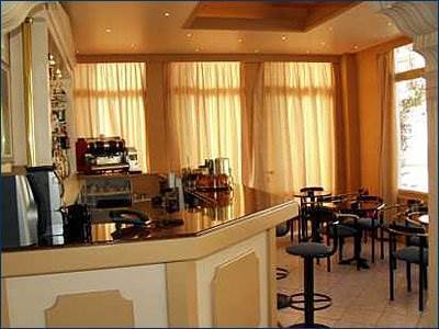 Vouzas Hotel Delphoi Étterem fotó